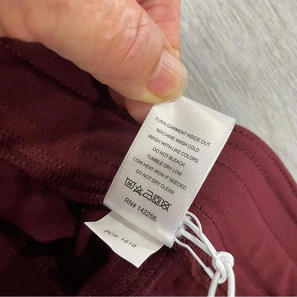 FIGS Technical Collection Axim Scrub Pants Size M Men's Red Nurse Medical T2001